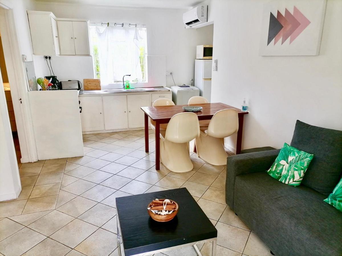 Beachfront 2 Bedroom-House - Tilacaze Flic-en-Flacq Esterno foto