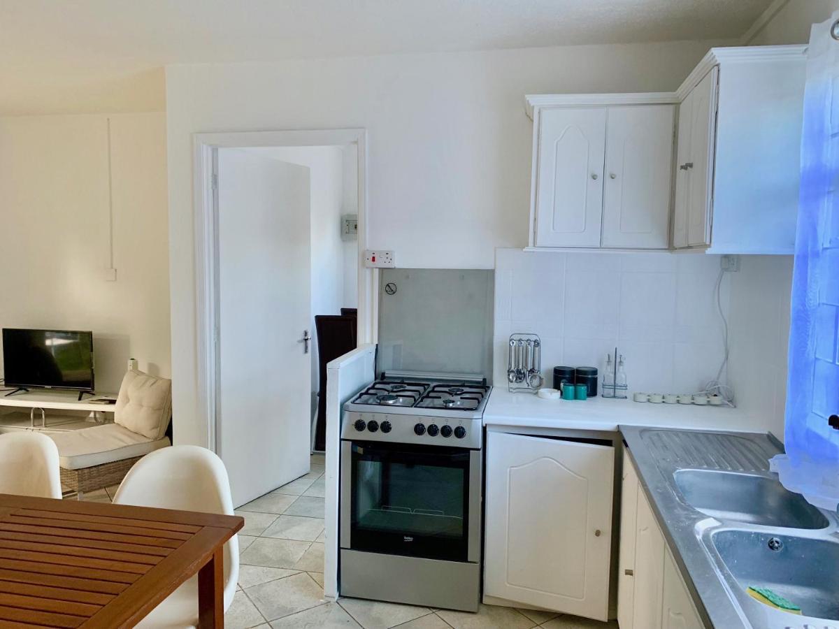 Beachfront 2 Bedroom-House - Tilacaze Flic-en-Flacq Esterno foto